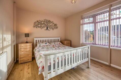 12a Blakeley Heath Drive-5.jpg