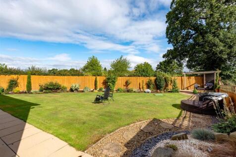 103 Six Ashes Road-gdn1 SEPT23.jpg