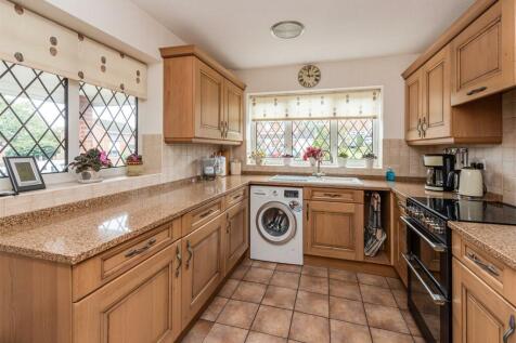 2 Woodthorne Close-kitchen.jpg