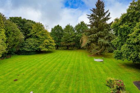 11 Leaton Hall-gdn1.jpg