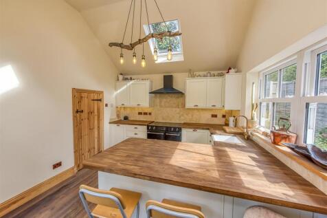 458 Himley Road-Kitchen.jpg