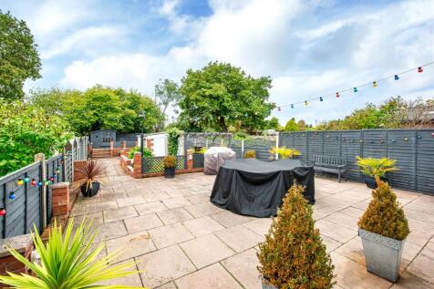 23 Hinckes Road-gdn1.jpg