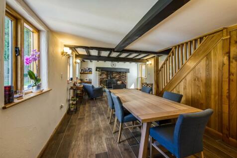 Hem Mill-dining4.jpg