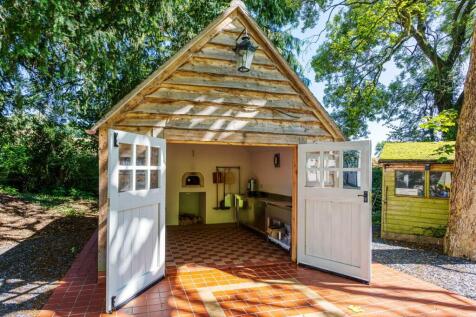 Hem Mill-outside kitchen2.jpg