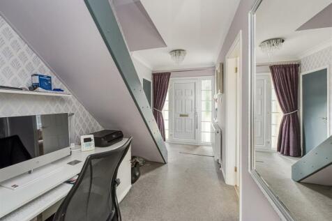 230a Trysull Road-hall.jpg