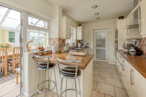 230a Trysull Road-kitchen1.jpg