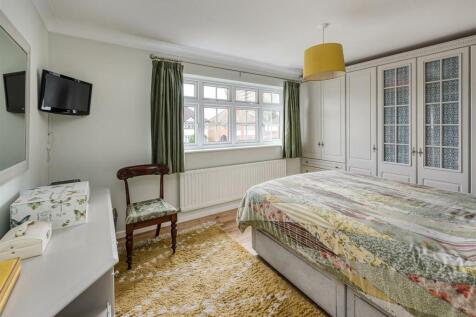 230a Trysull Road-bed1.jpg