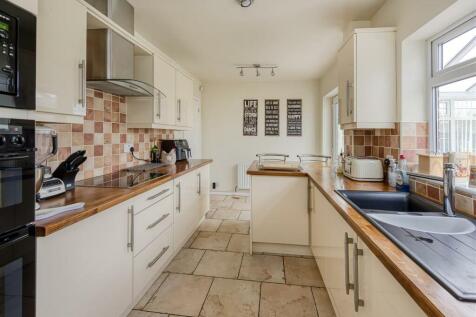 230a Trysull Road-kitchen2.jpg
