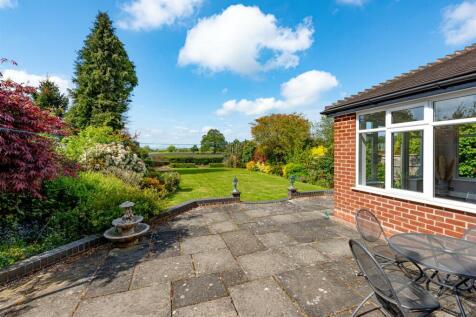 59 Sabrina Road-garden1.jpg