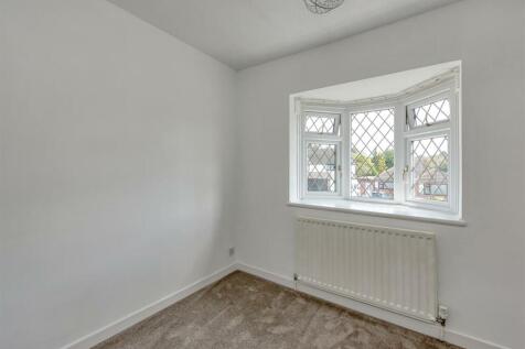 59 Sabrina Road-bed4.jpg