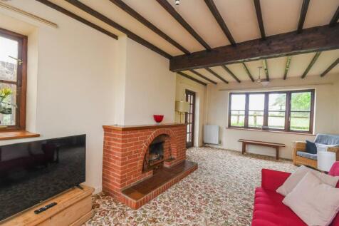 4 Beamish Lane - Lounge (3).jpg