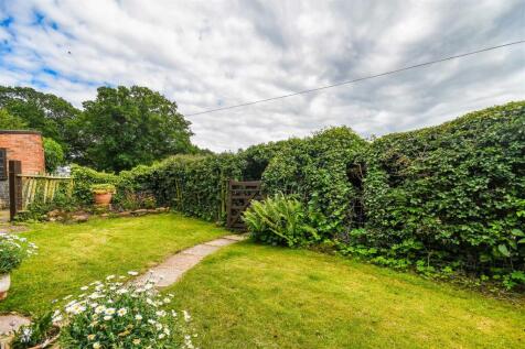 4 Beamish Lane -Front Garden.jpg