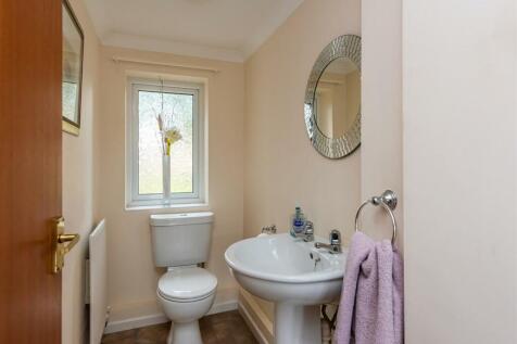 1 Fairfield Drive-Toilet.jpg