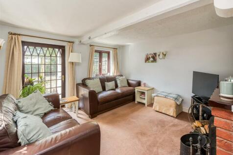 Sweet Turf Cottage-Lounge A.jpg