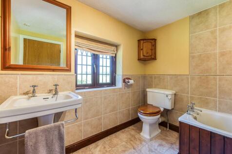 Sweet Turf Cottage-Bathroom A.jpg