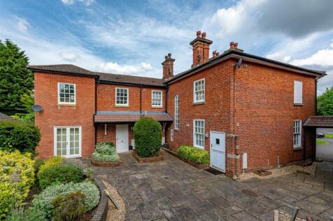 Woodthorne Grange-front3.jpg