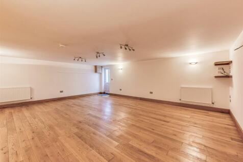 Heathlands-entertainment room.jpg