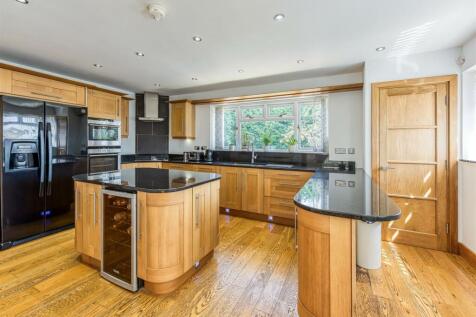 Heathlands-kitchen1.jpg
