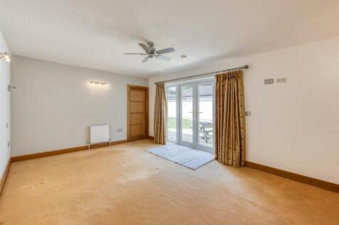 Heathlands-bed4.jpg