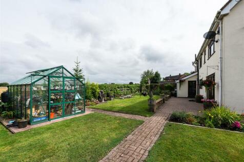 Woodbank Cottage-Garden 4.jpg