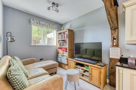 Summer Leys-snug.jpg