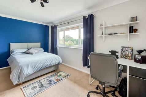 Summer Leys-bed2.jpg