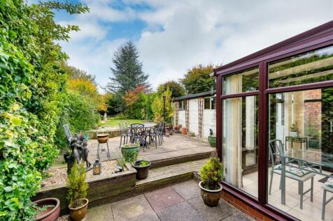 77 Woodland Road-garden1.jpg