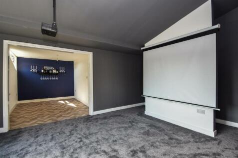 83A Goldthorn Hill-07.jpg