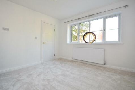 83A Goldthorn Hill-18.jpg