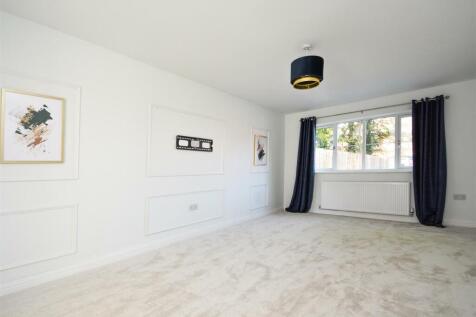 83A Goldthorn Hill-19.jpg