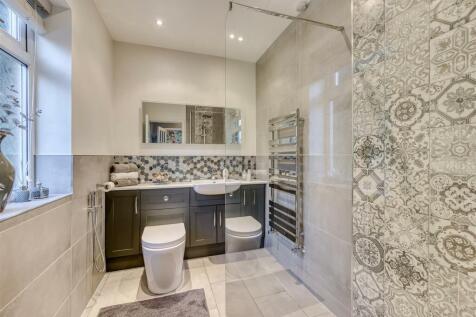 85 Sabrina Road-shower room.jpg