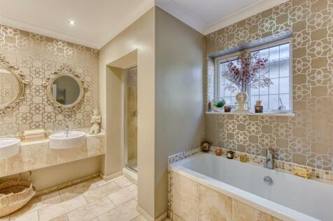 85 Sabrina Road-bathroom1.jpg