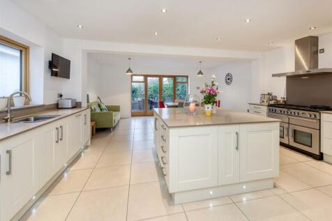 59 Elliotts Lane-kitchen2.jpg