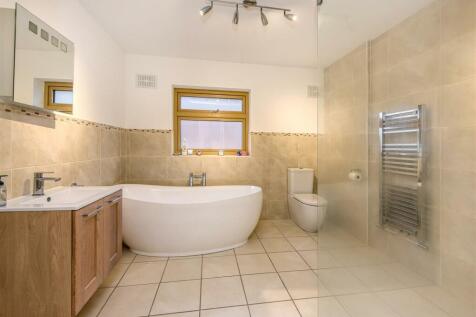 59 Elliotts Lane-bathroom1.jpg
