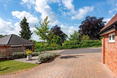 5a Ormes Lane-May25-front2.jpg