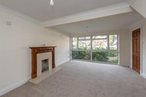 50 Bramstead Avenue-lounge2 JAN24.jpg