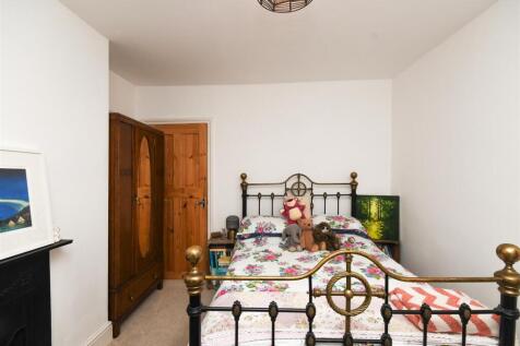 40 Westbourne Road - Bedroom 2.jpg