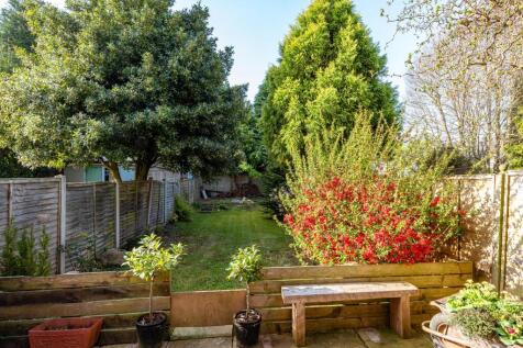 40 Westbourne Road-garden2 APR25.jpg