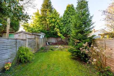 40 Westbourne Road-garden3 APR25.jpg