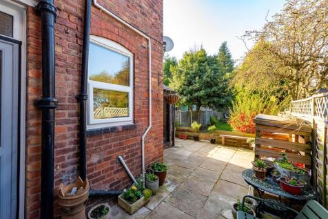 40 Westbourne Road-garden1 APR25.jpg