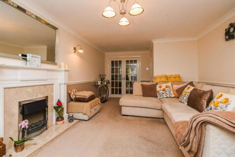 66 Woodcote Road - Lounge.jpg