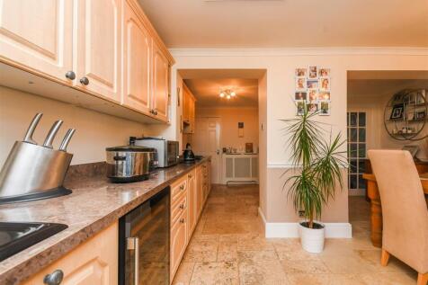 66 Woodcote Road - Dining Kitchen.jpg