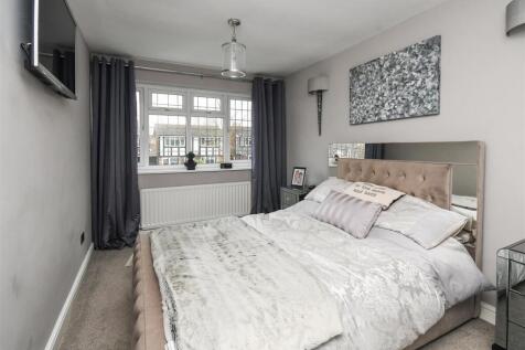 66 Woodcote Road - Bedroom 1.jpg