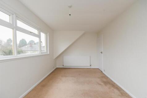 2c Blackburn Avenue - Bedroom 1.jpg