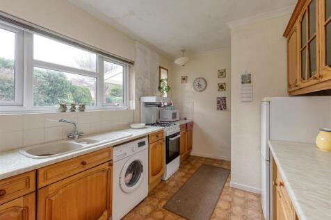 1 Lane Green Road-kitchen4 JAN25.jpg