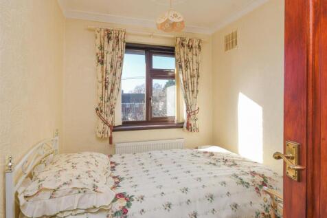 7 Yew Tree Road - Bedroom 3.jpg