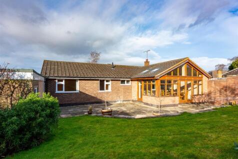 1 Ravensholme-garden3.jpg