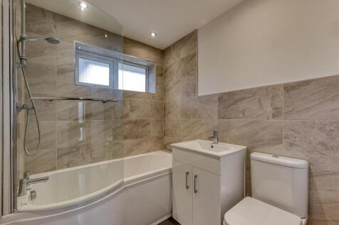 1 Ravensholme-bathroom.jpg