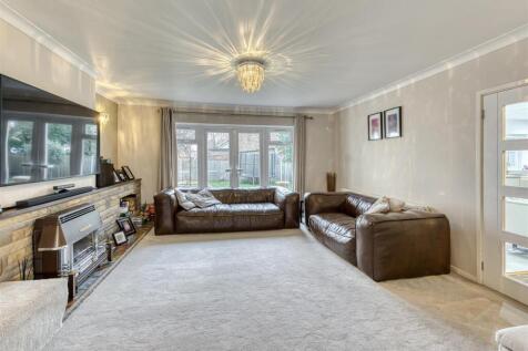 27 Mount Road-FEB25-lounge2.jpg