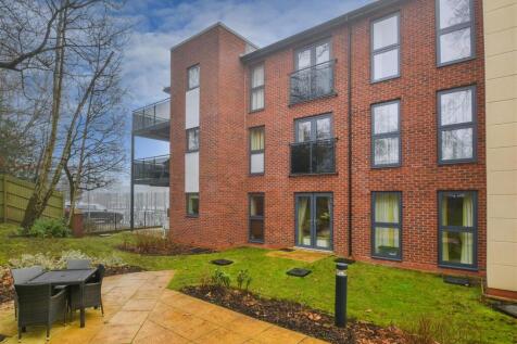 6 Thorneycroft - Rear.jpg